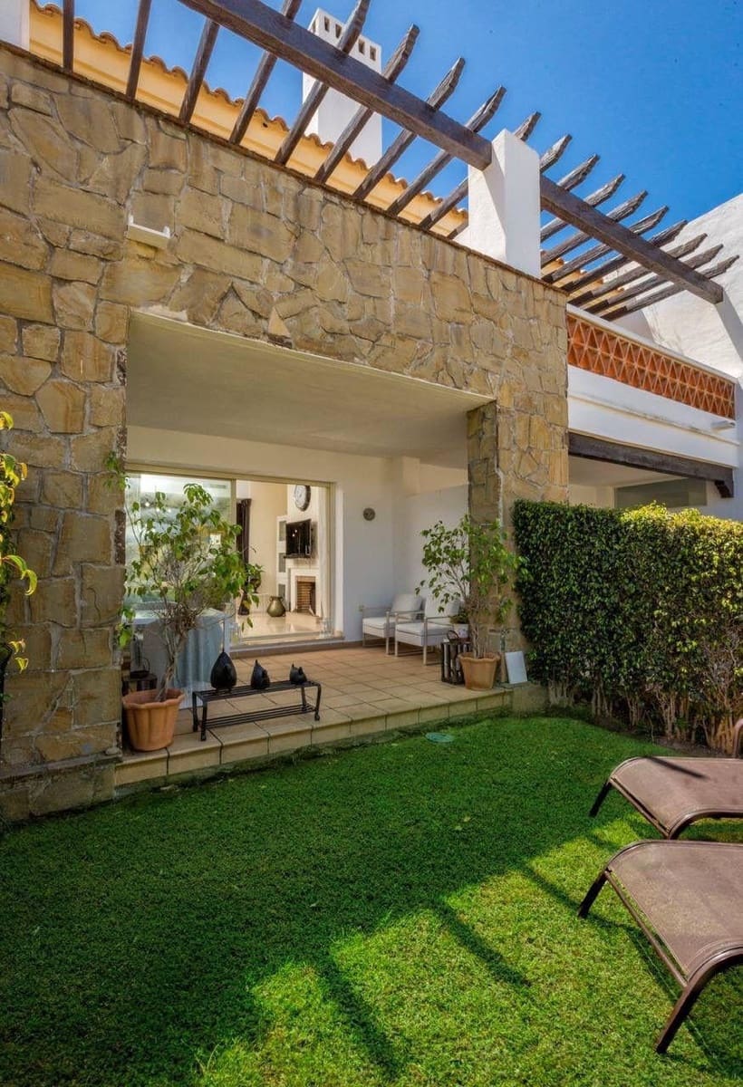 3 sovrum Hus till salu i Mijas Costa med pool - 500 000 € (Ref: 9690056)