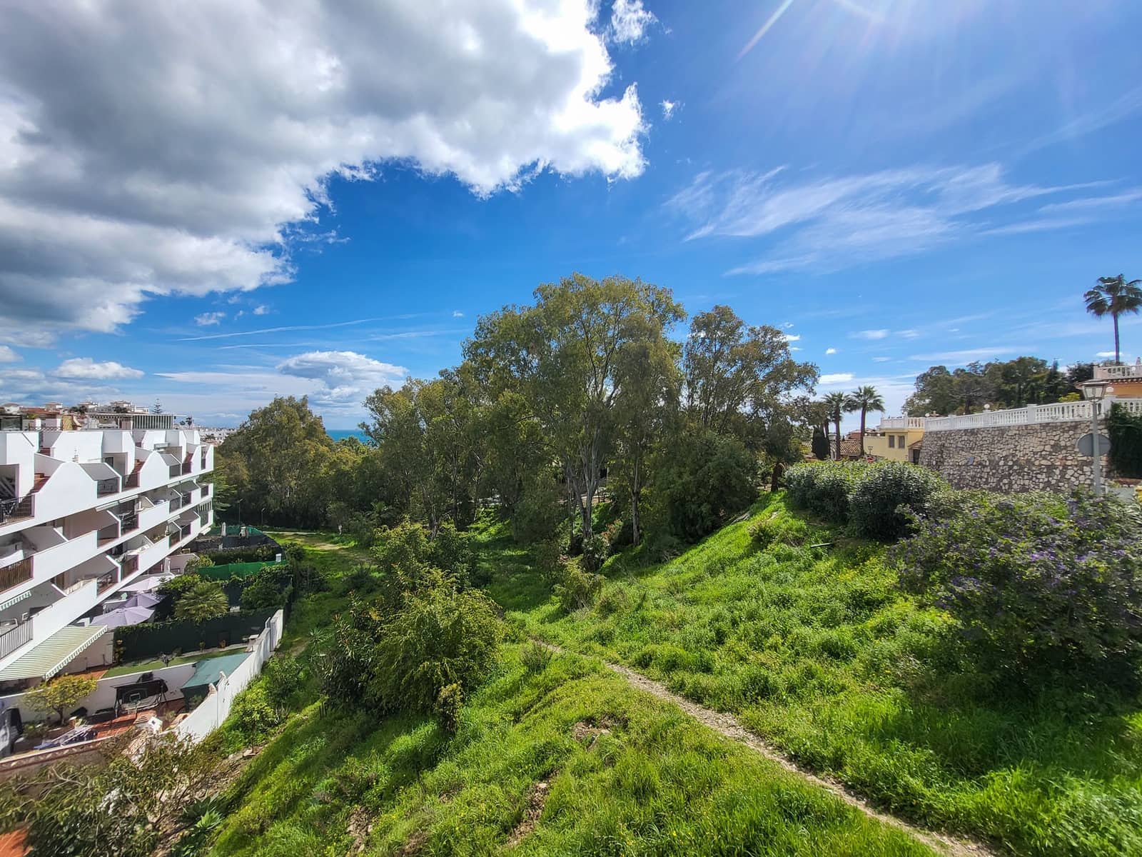 2 soverom Penthouse til salgs i La Cala de Mijas med svømmebasseng garasje - € 315 000 (Ref: 9690057)