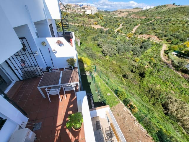 Ático de 2 habitaciones en La Cala de Mijas, Mijas en venta con piscina garaje - 315.000 € (Ref: 9690057)