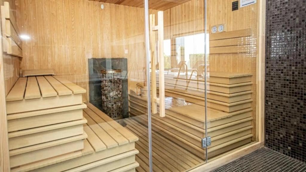 2 soveværelse Lejlighed til salg i Manilva med swimmingpool garage - € 529.000 (Ref: 9690058)