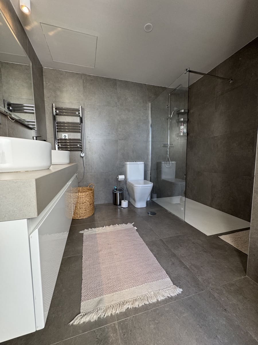 2 soveværelse Lejlighed til salg i Manilva med swimmingpool garage - € 529.000 (Ref: 9690058)