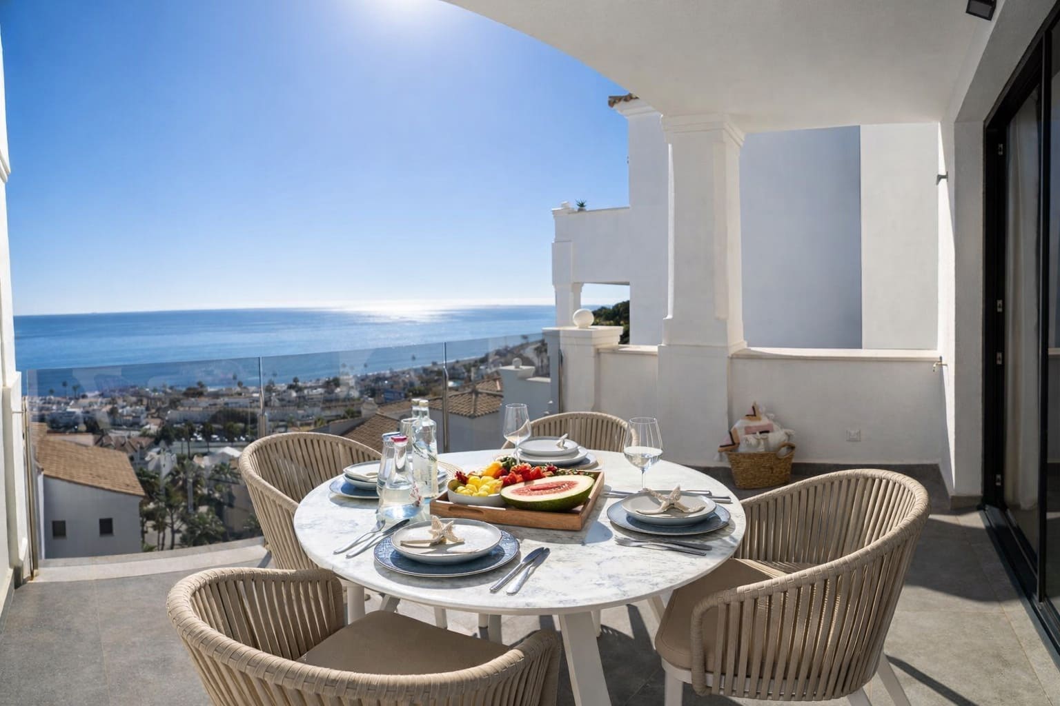 2 Zimmer Apartment zu verkaufen in Manilva mit Pool Garage - 529.000 € (Ref: 9690058)