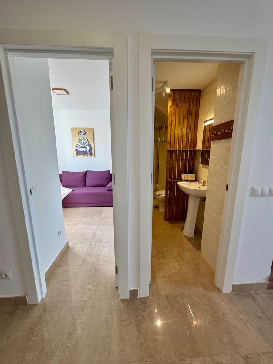 2 quarto Apartamento para venda em La Duquesa / Puerto de la Duquesa com piscina - 259 000 € (Ref: 9690059)