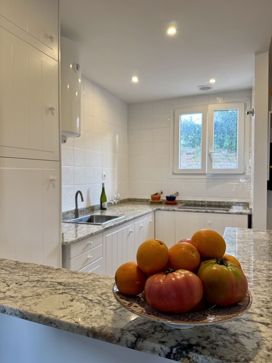 2 quarto Apartamento para venda em La Duquesa / Puerto de la Duquesa com piscina - 259 000 € (Ref: 9690059)