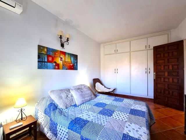 2 slaapkamer Halfvrijstaande villa te koop in Benalmádena met zwembad garage - € 415.000 (Ref: 9700466)