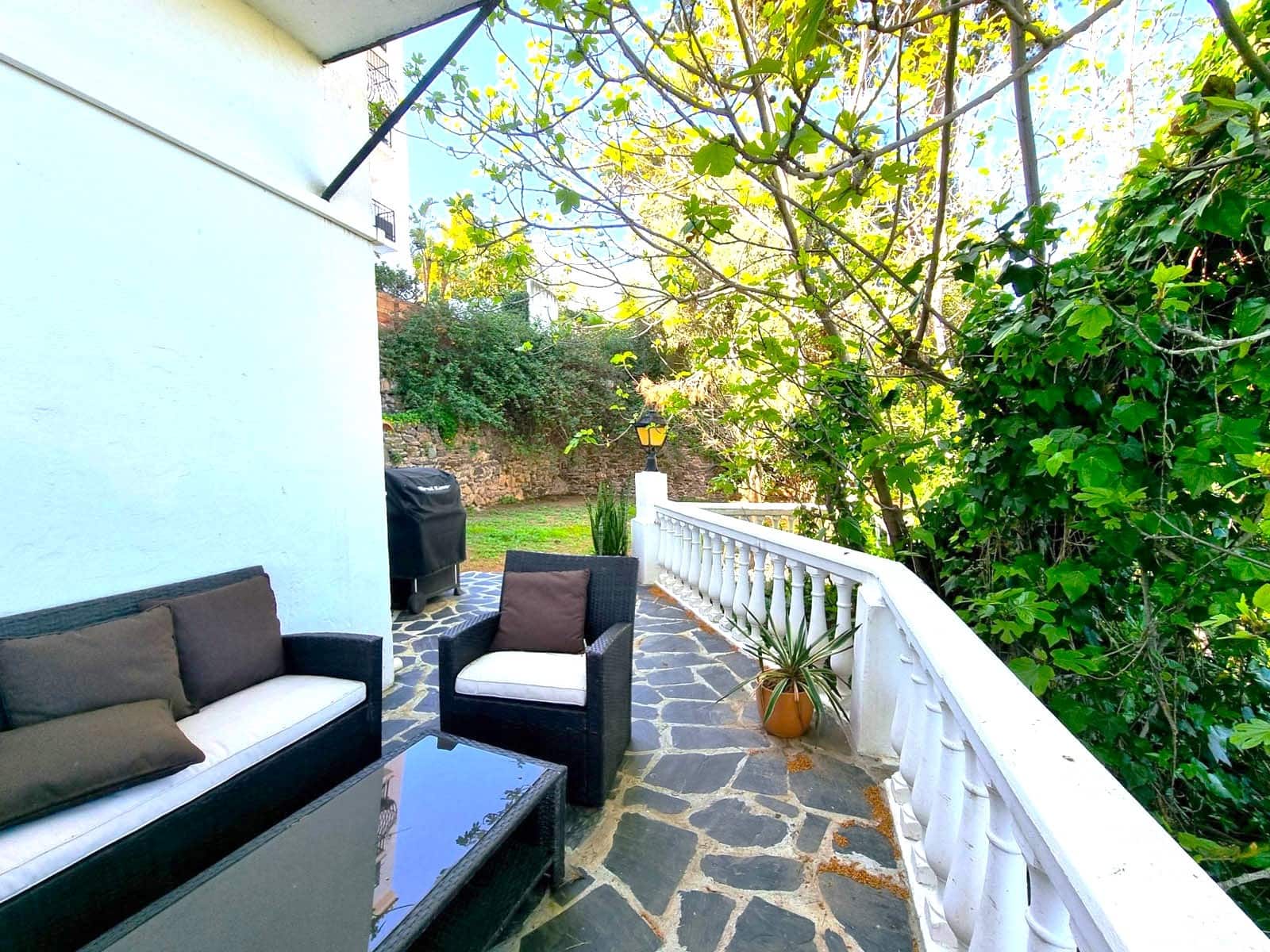 2 bedroom Semi-detached Villa for sale in Benalmadena with pool garage - € 415,000 (Ref: 9700466)