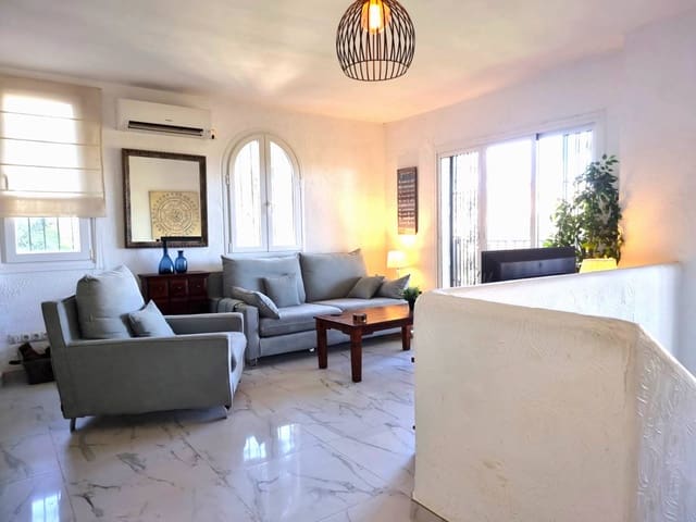 2 sypialnia Dom blizniak na sprzedaż w Benalmádena z basenem garażem - 405 000 € (Ref: 9700466)