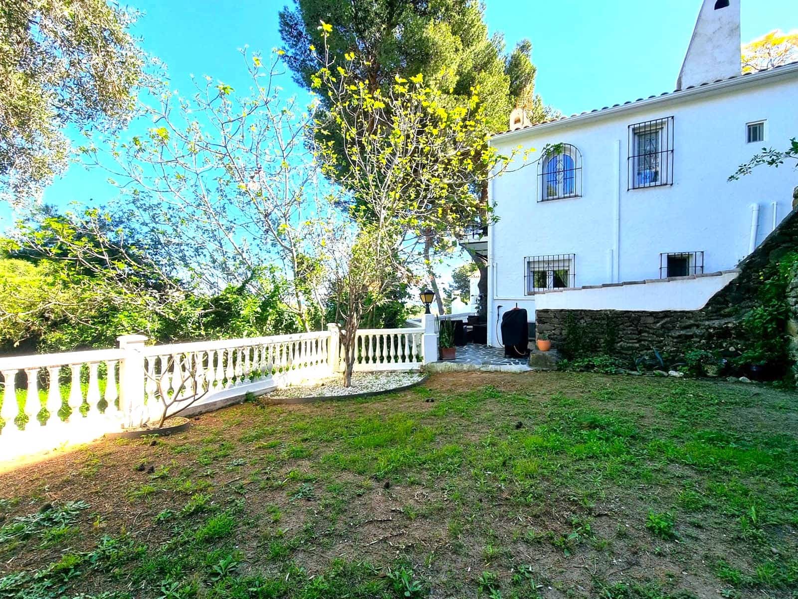 2 slaapkamer Halfvrijstaande villa te koop in Benalmadena met zwembad garage - € 405.000 (Ref: 9700466)
