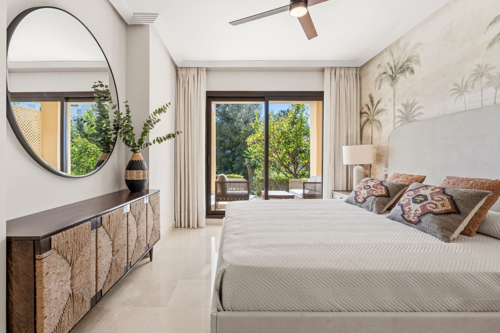 3 soveværelse Lejlighed til salg i Los Arqueros med swimmingpool garage - € 650.000 (Ref: 9711124)