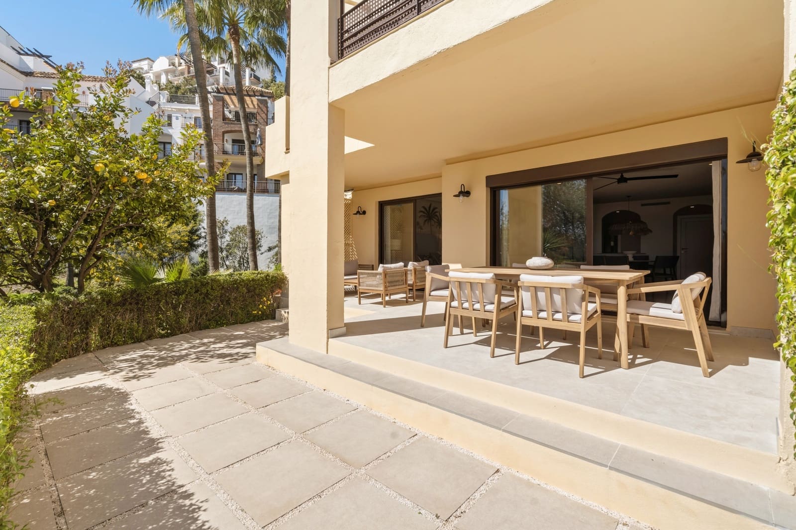 3 soveværelse Lejlighed til salg i Los Arqueros med swimmingpool garage - € 650.000 (Ref: 9711124)