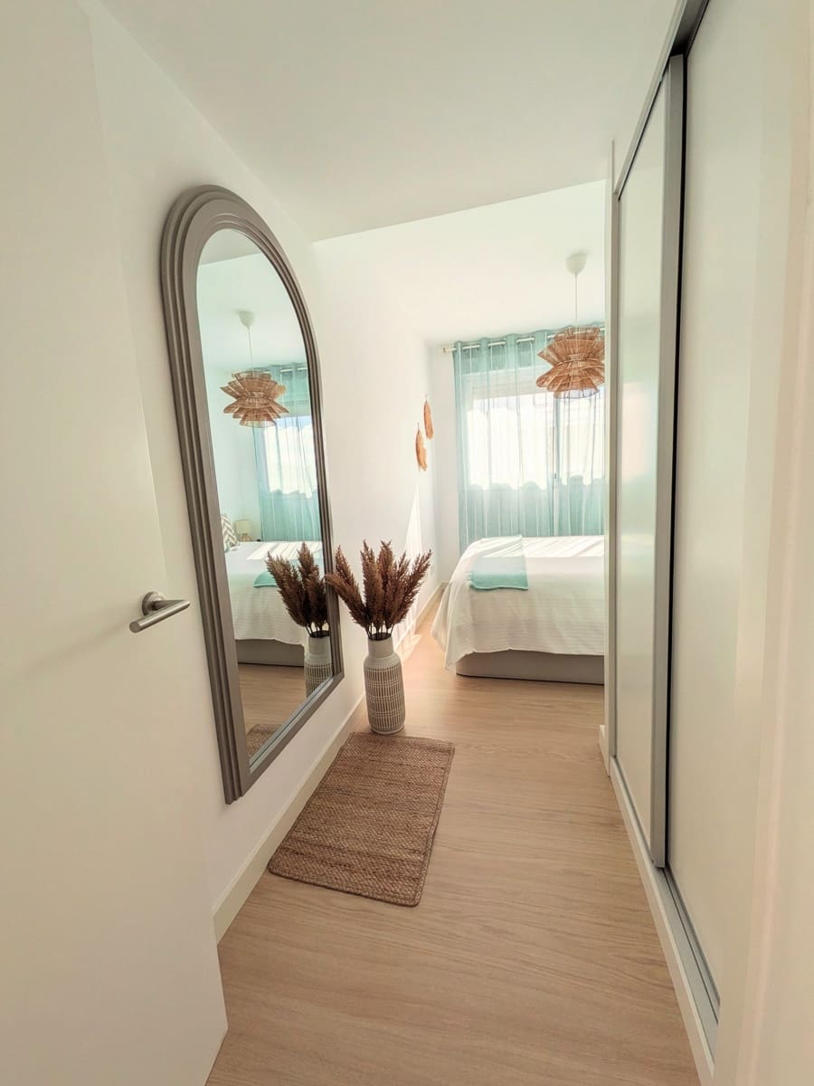 3 bedroom Penthouse for sale in Estepona with pool garage - € 759,000 (Ref: 9726384)