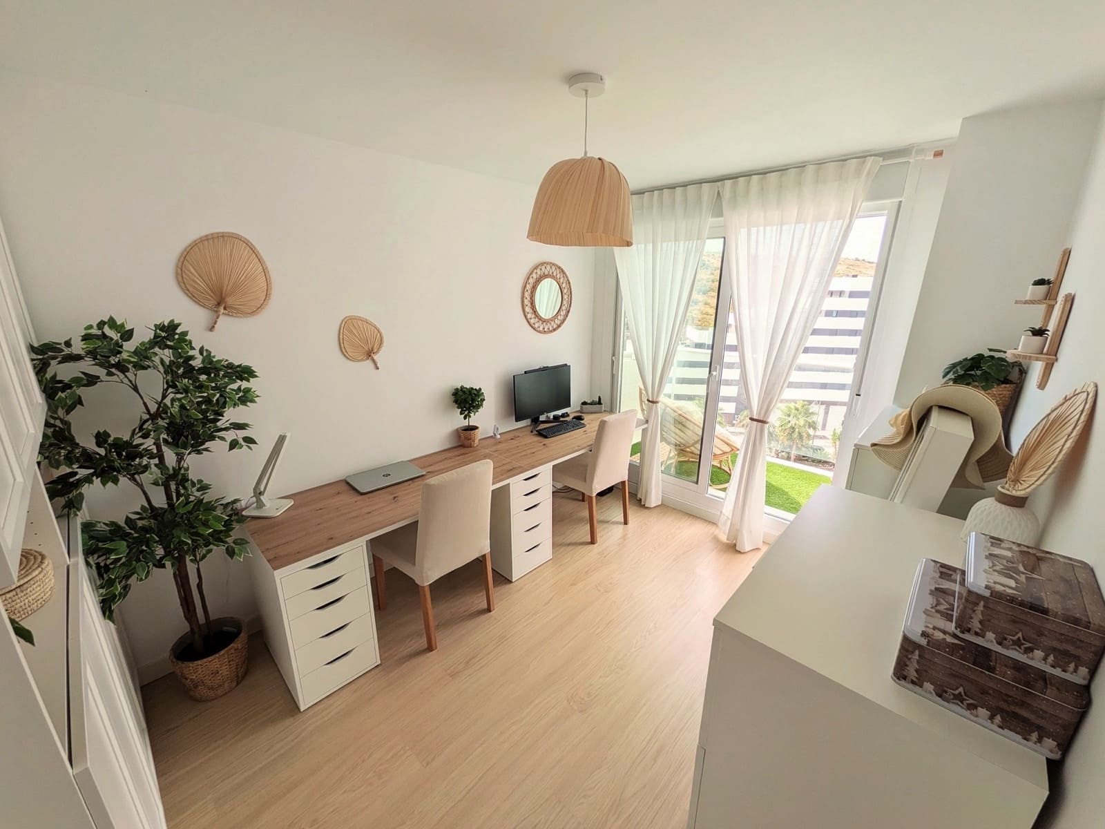 3 bedroom Penthouse for sale in Estepona with pool garage - € 759,000 (Ref: 9726384)