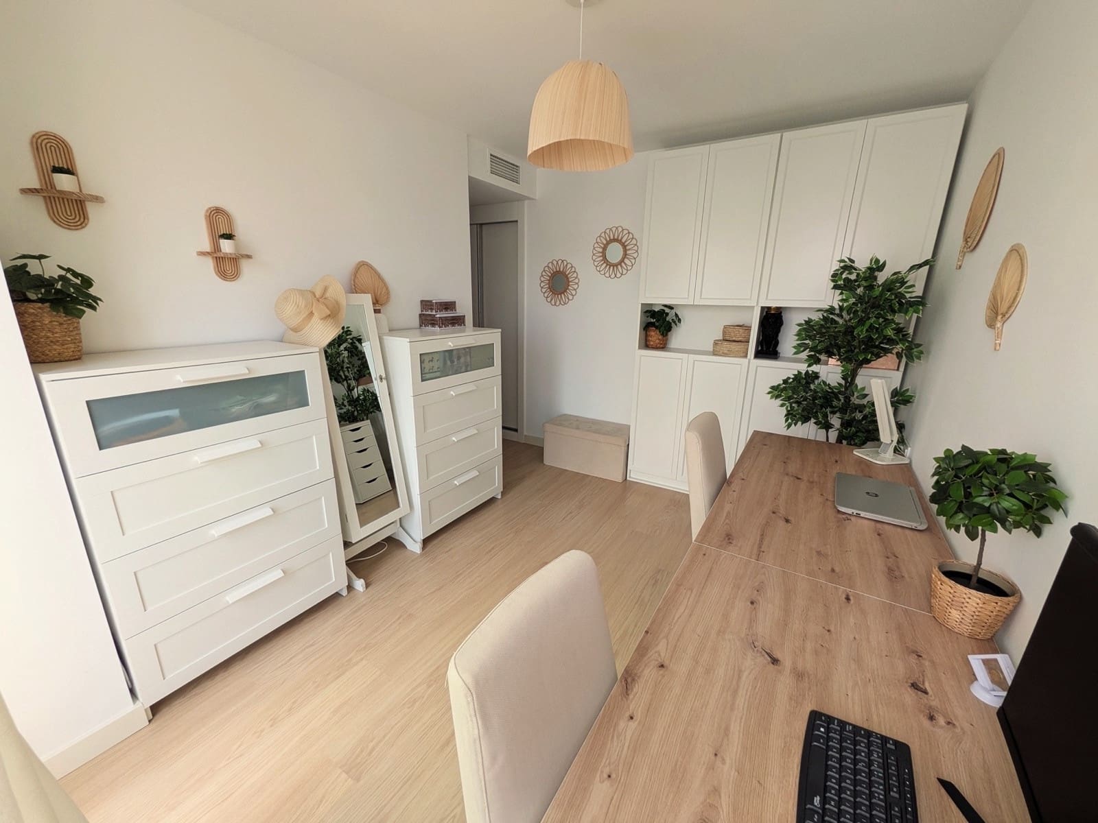 3 bedroom Penthouse for sale in Estepona with pool garage - € 759,000 (Ref: 9726384)