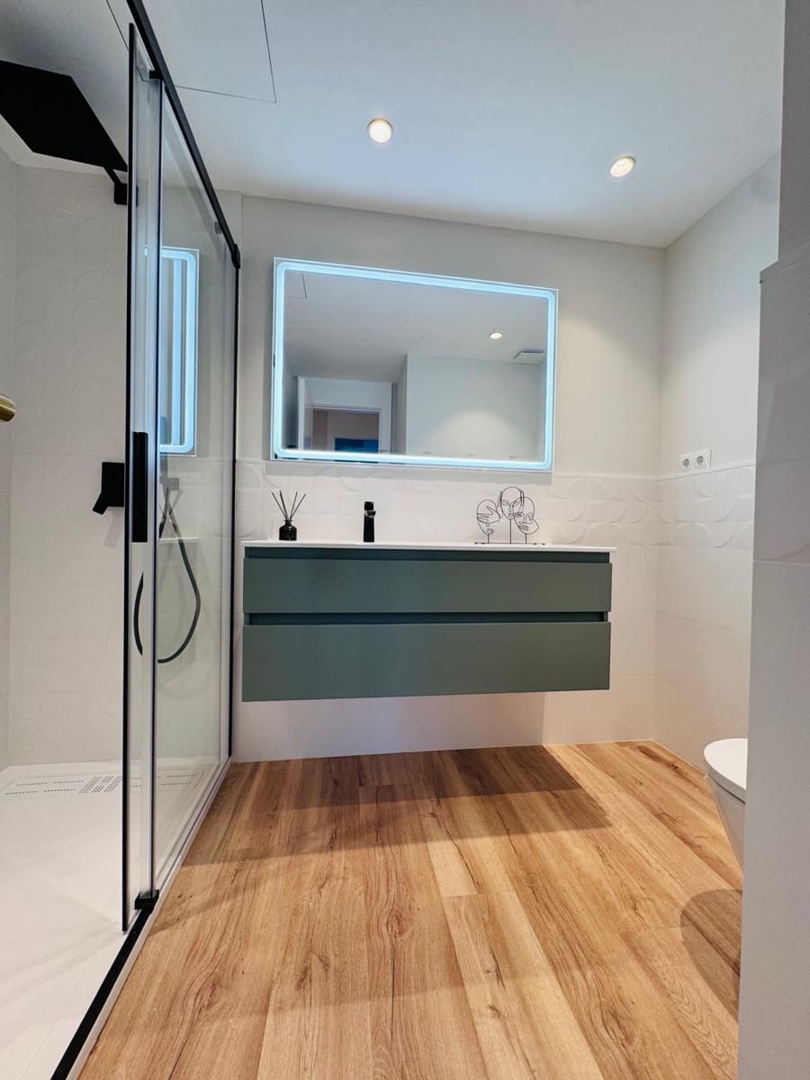 2 bedroom Apartment for sale in San Pedro de Alcantara with pool garage - € 795,000 (Ref: 9726385)