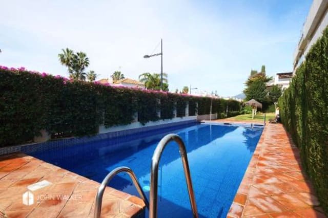 2 soveværelse Lejlighed til salg i San Pedro de Alcantara, Marbella med swimmingpool garage - € 759.000 (Ref: 9726385)