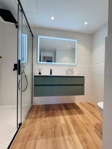 2 soveværelse Lejlighed til salg i San Pedro de Alcantara, Marbella med swimmingpool garage - € 759.000 (Ref: 9726385)
