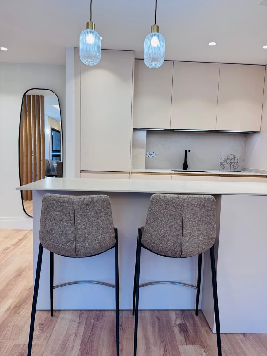 2 soverom Leilighet til salgs i San Pedro de Alcantara med svømmebasseng garasje - € 759 000 (Ref: 9726385)
