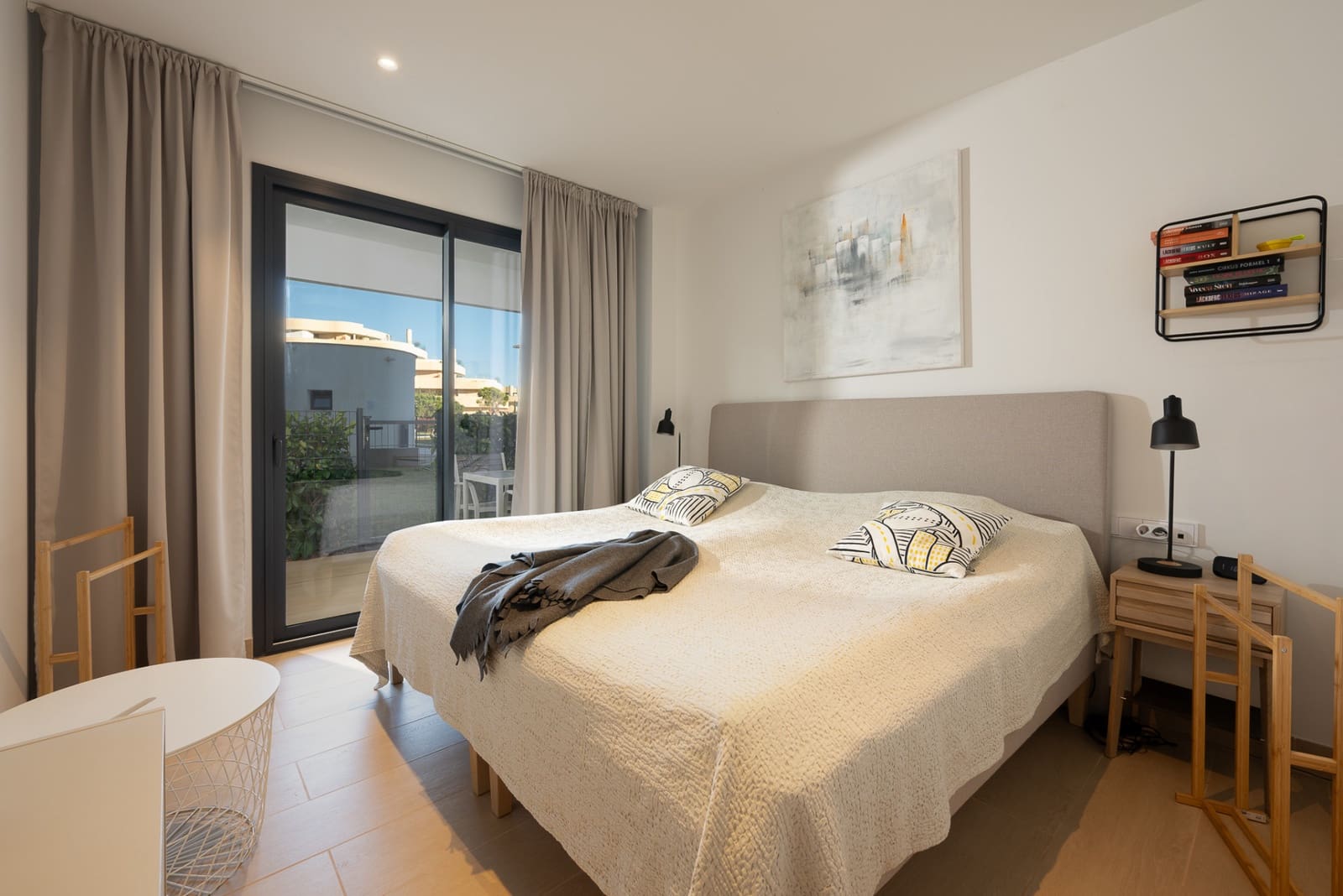 2 bedroom Apartment for sale in Fuengirola with pool garage - € 649,000 (Ref: 9726387)