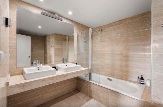 2 Zimmer Apartment zu verkaufen in Benahavís mit Pool Garage - 583.000 € (Ref: 9731686)