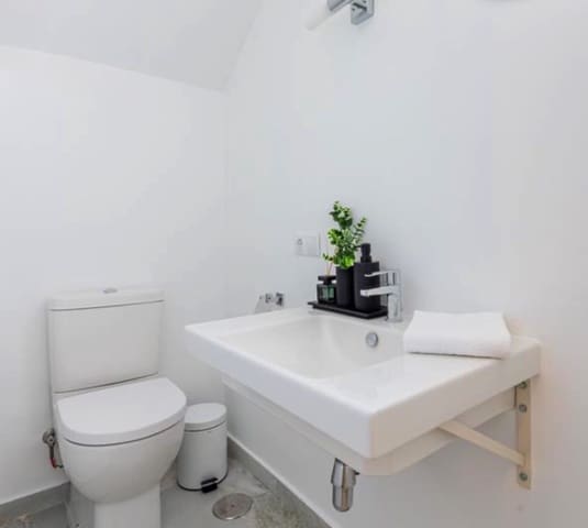 2 soverom Penthouse til salgs i Nueva Andalucia, Marbella med svømmebasseng garasje - € 595 000 (Ref: 9731687)