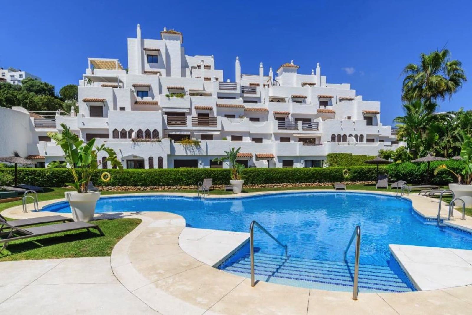 2 bedroom Apartment for sale in New Golden Mile with pool garage - € 383,000 (Ref: 9735213)