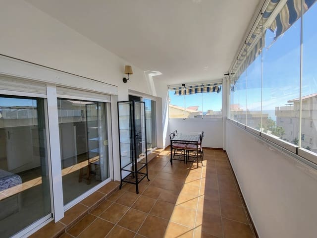 2 bedroom Apartment for sale in Nueva Torrequebrada, Benalmádena with pool garage - € 299,000 (Ref: 9751618)