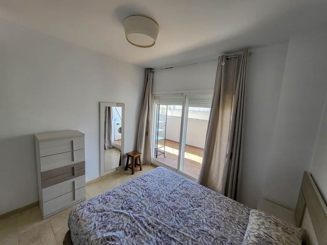 2 bedroom Apartment for sale in Nueva Torrequebrada, Benalmádena with pool garage - € 299,000 (Ref: 9751618)