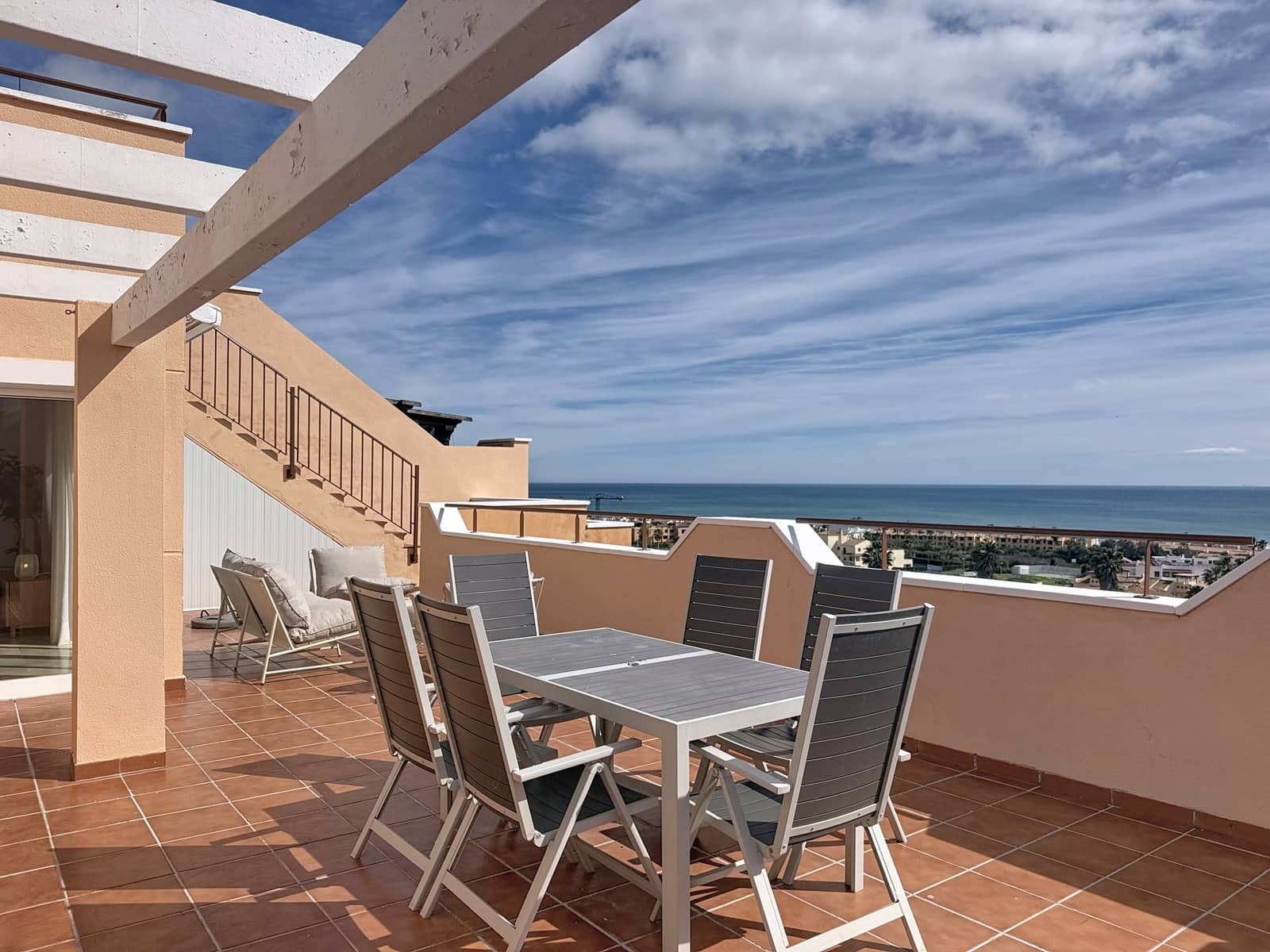 2 slaapkamer Penthouse te koop in Casares met zwembad garage - € 495.000 (Ref: 9761701)