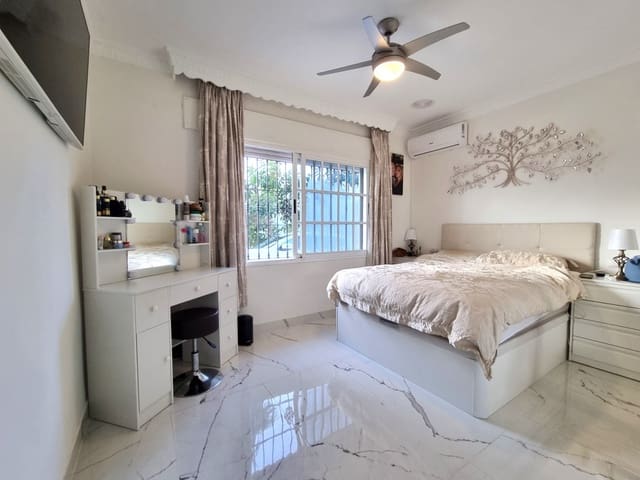 3 bedroom Finca/Country House for sale in Coín with pool - € 565,000 (Ref: 9772727)