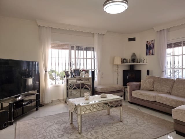 3 bedroom Finca/Country House for sale in Coín with pool - € 565,000 (Ref: 9772727)