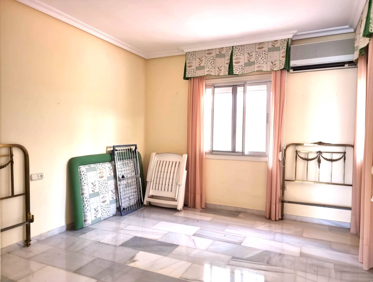 Chalet de 3 habitaciones en Riviera del Sol en venta con piscina garaje - 950.000 € (Ref: 9772728)