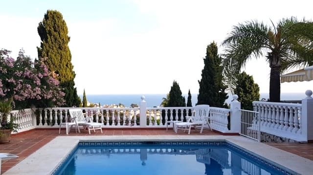 3 sypialnia Willa na sprzedaż w Riviera del Sol, Mijas z basenem garażem - 920 000 € (Ref: 9772728)