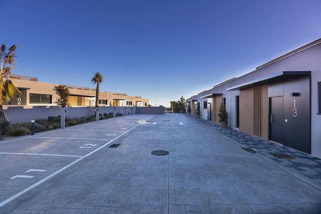 3 soveværelse Byhus til salg i Malaga by med swimmingpool garage - € 776.000 (Ref: 9772729)