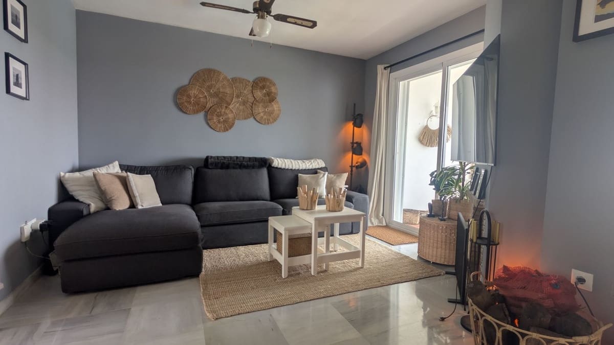 2 soveværelse Byhus til salg i Calahonda med swimmingpool garage - € 425.000 (Ref: 9788158)