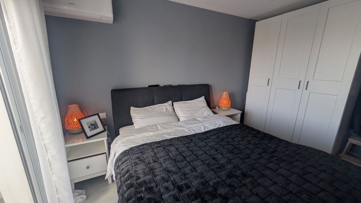 2 soveværelse Byhus til salg i Calahonda med swimmingpool garage - € 425.000 (Ref: 9788158)