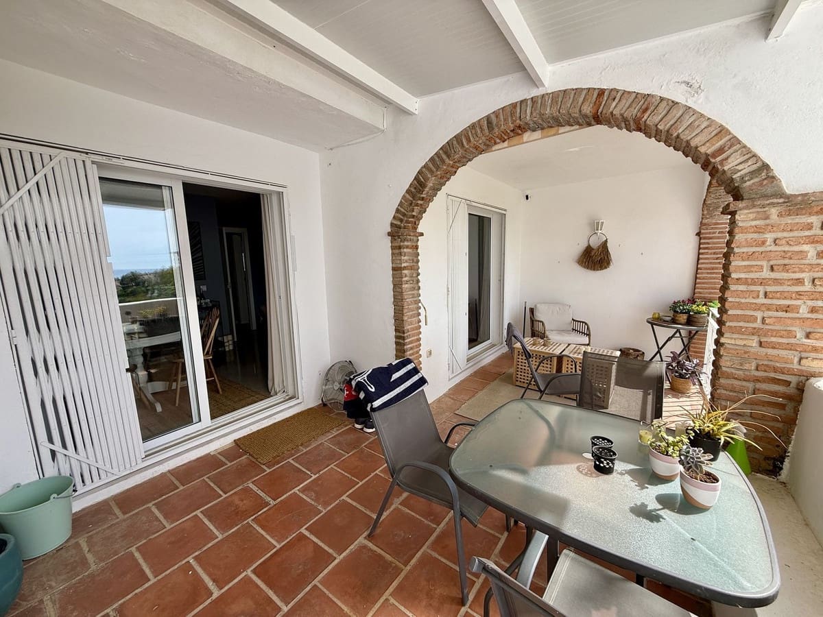 2 soveværelse Byhus til salg i Calahonda med swimmingpool garage - € 425.000 (Ref: 9788158)