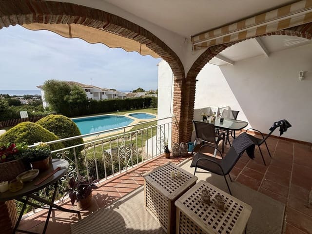 2 soveværelse Byhus til salg i Calahonda, Mijas med swimmingpool garage - € 425.000 (Ref: 9788158)
