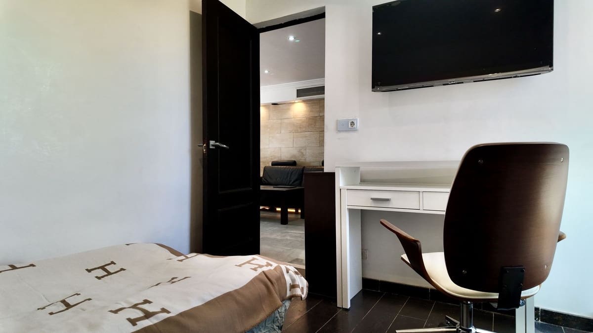 2 chambre Penthouse à vendre à El Paraiso avec piscine garage - 395 000 € (Ref: 9788159)