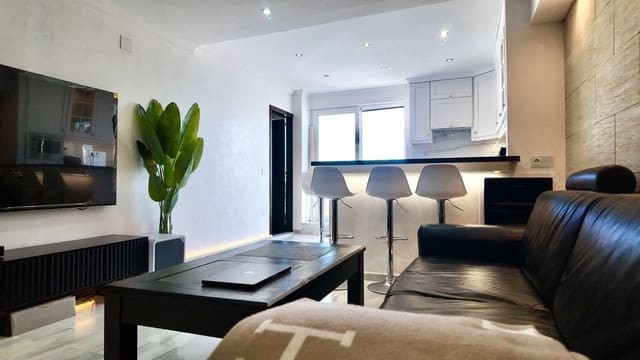 2 chambre Penthouse à vendre à El Paraiso, Estepona avec piscine garage - 395 000 € (Ref: 9788159)