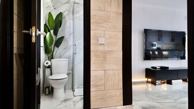 2 chambre Penthouse à vendre à El Paraiso, Estepona avec piscine garage - 395 000 € (Ref: 9788159)