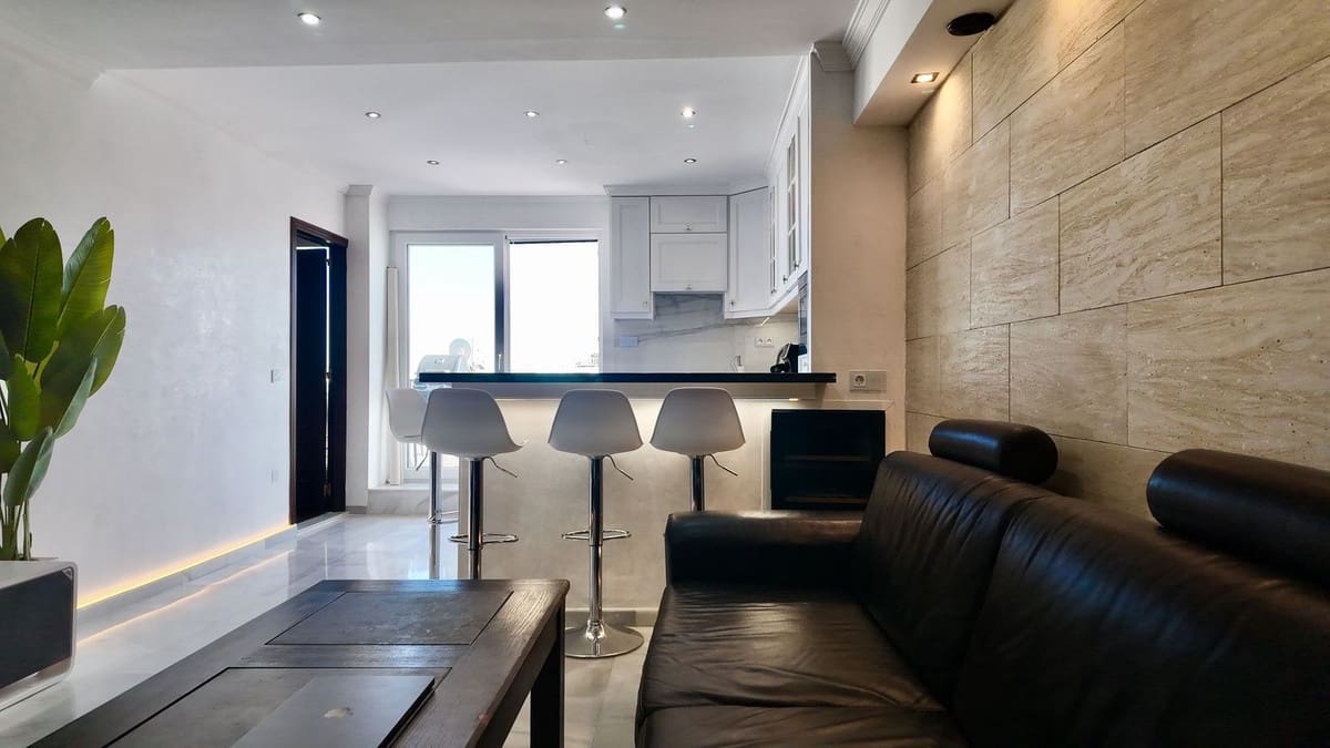 2 chambre Penthouse à vendre à El Paraiso avec piscine garage - 395 000 € (Ref: 9788159)