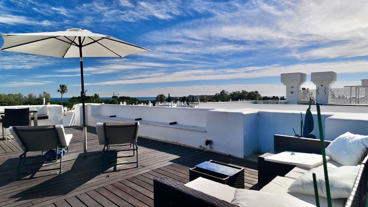 2 chambre Penthouse à vendre à El Paraiso avec piscine garage - 395 000 € (Ref: 9788159)