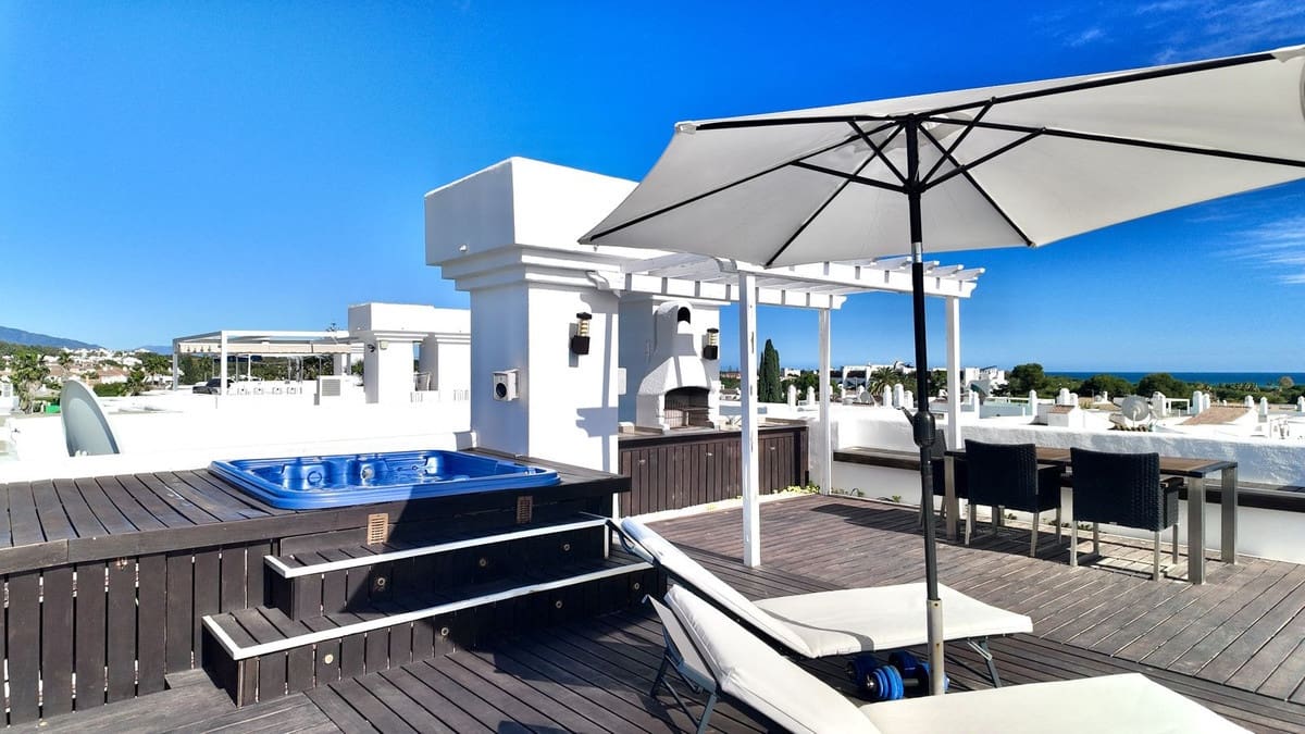 2 chambre Penthouse à vendre à El Paraiso avec piscine garage - 395 000 € (Ref: 9788159)