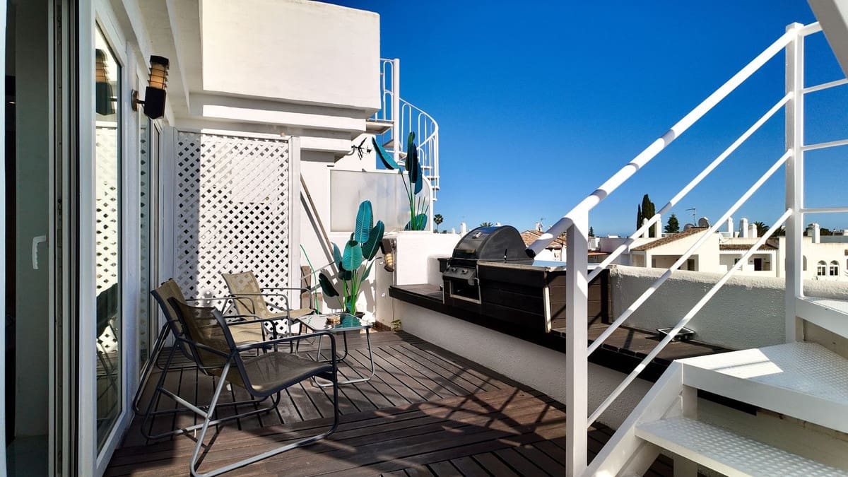 2 sypialnia Penthouse na sprzedaż w El Paraiso z basenem garażem - 395 000 € (Ref: 9788159)