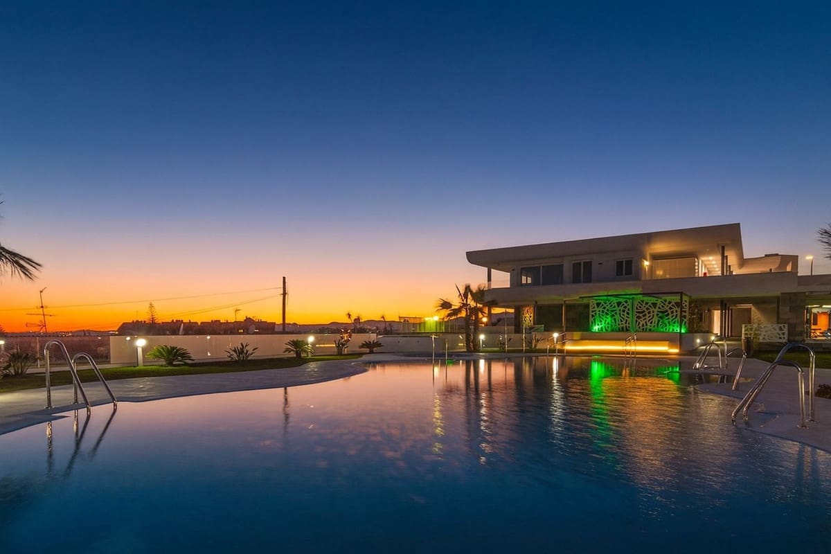 2 chambre Appartement à vendre à Fuengirola avec piscine garage - 399 000 € (Ref: 9788161)