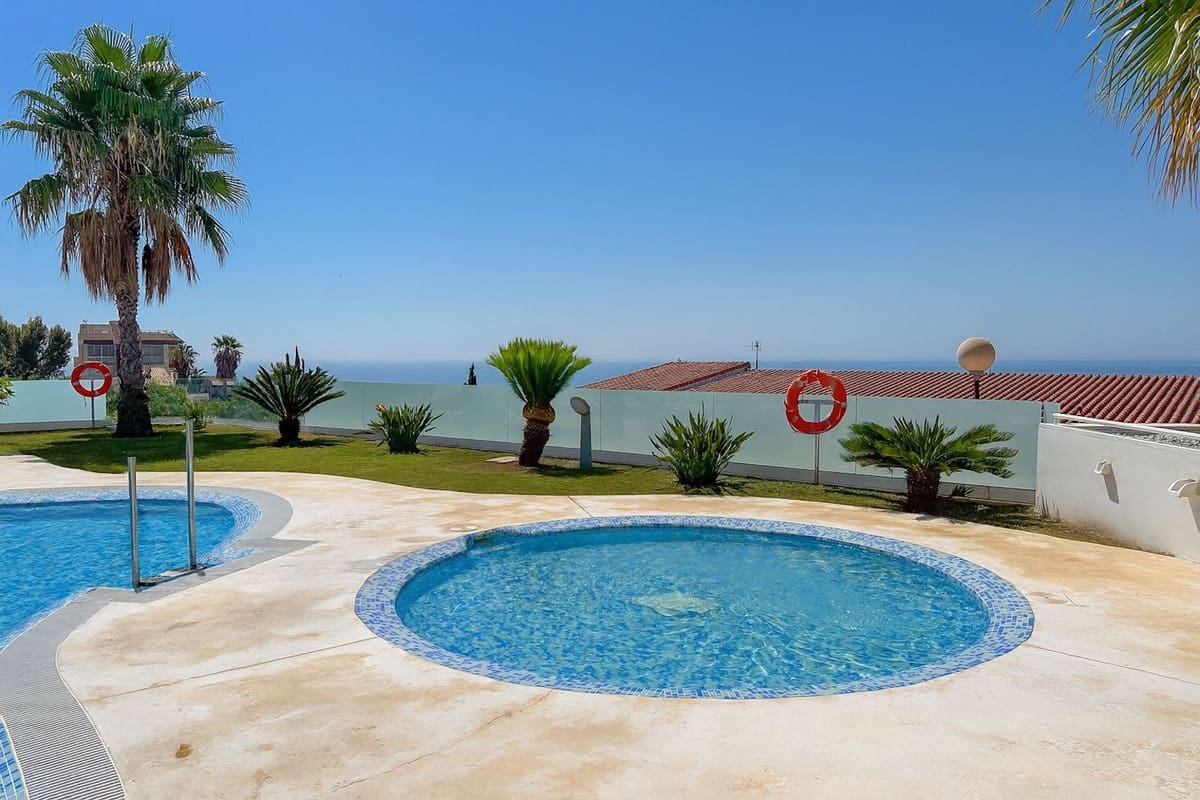 2 chambre Appartement à vendre à Fuengirola avec piscine garage - 399 000 € (Ref: 9788161)