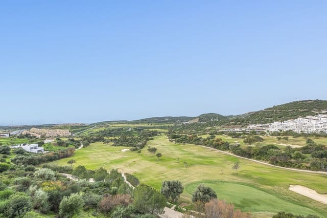 2 quarto Apartamento para venda em Estepona com piscina garagem - 324 999 € (Ref: 9790277)