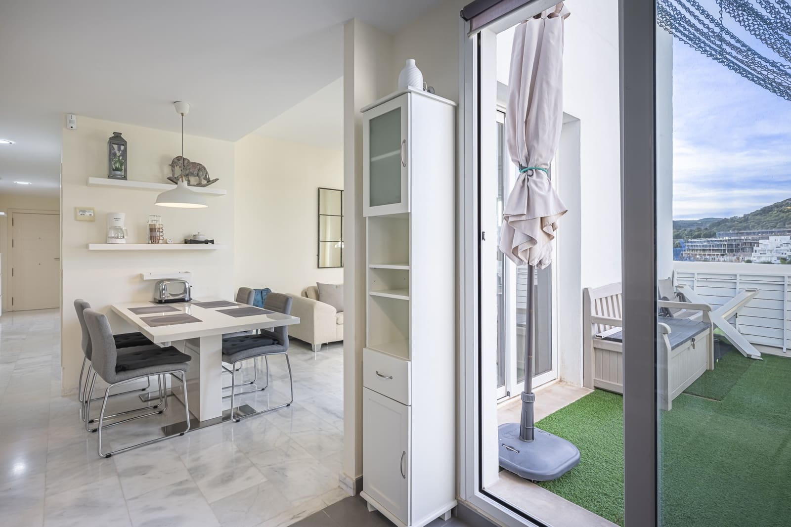 2 quarto Apartamento para venda em Estepona com piscina garagem - 324 999 € (Ref: 9790277)