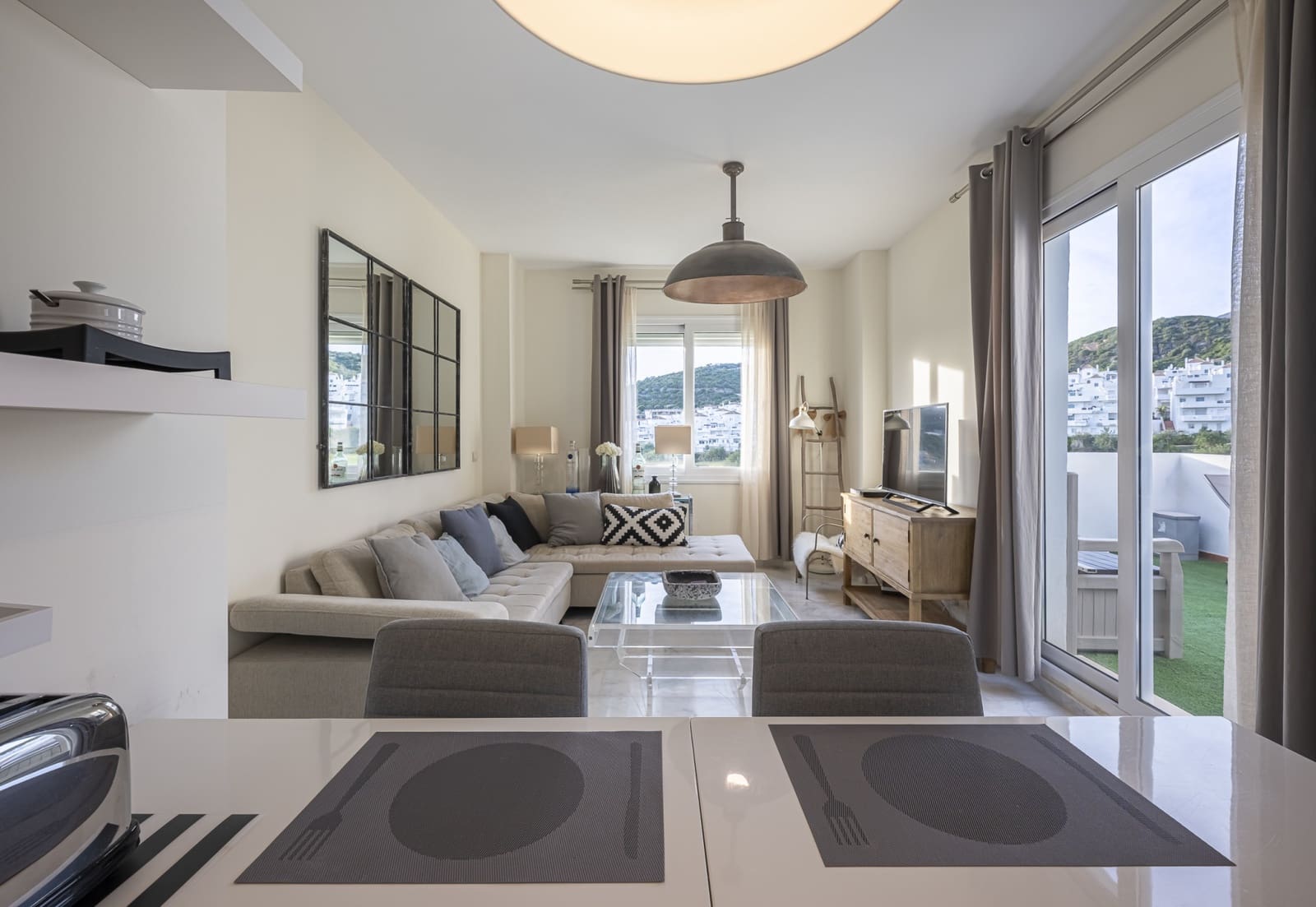 2 bedroom Apartment for sale in Estepona with pool garage - € 324,999 (Ref: 9790277)