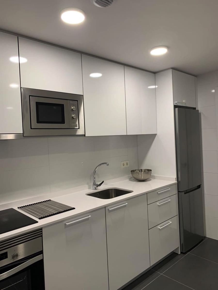 2 sovrum Lägenhet till salu i Nueva Andalucia med pool garage - 385 000 € (Ref: 9790278)